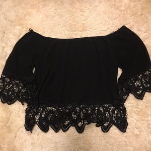 🖤 black off the shoulder crop top 🖤